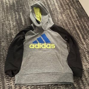 Adidas boys sweatshirt.  Size 5.  Perfect condition.